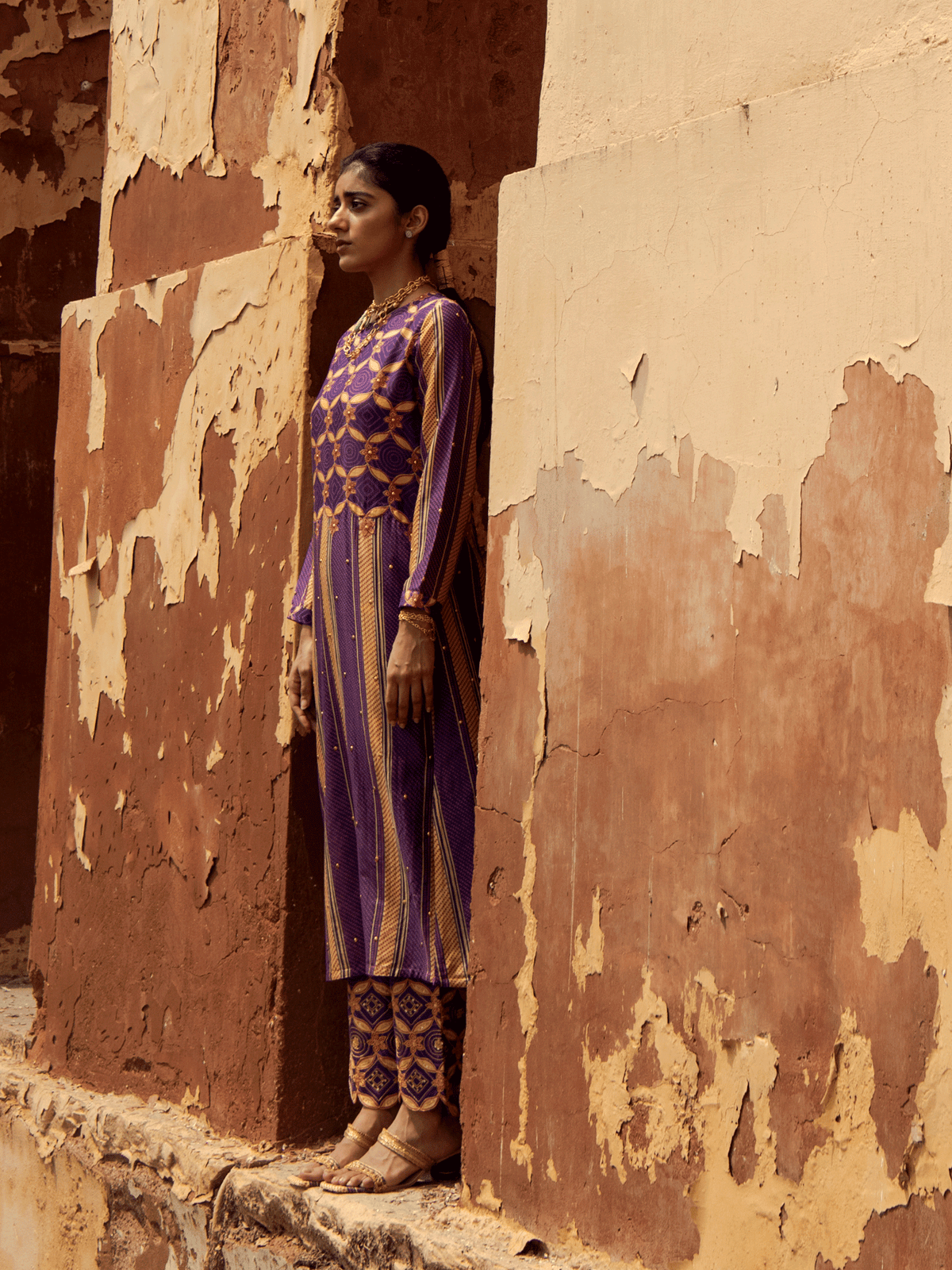 Jantar Mantar Kurta & Sheesh Mahal Pants
