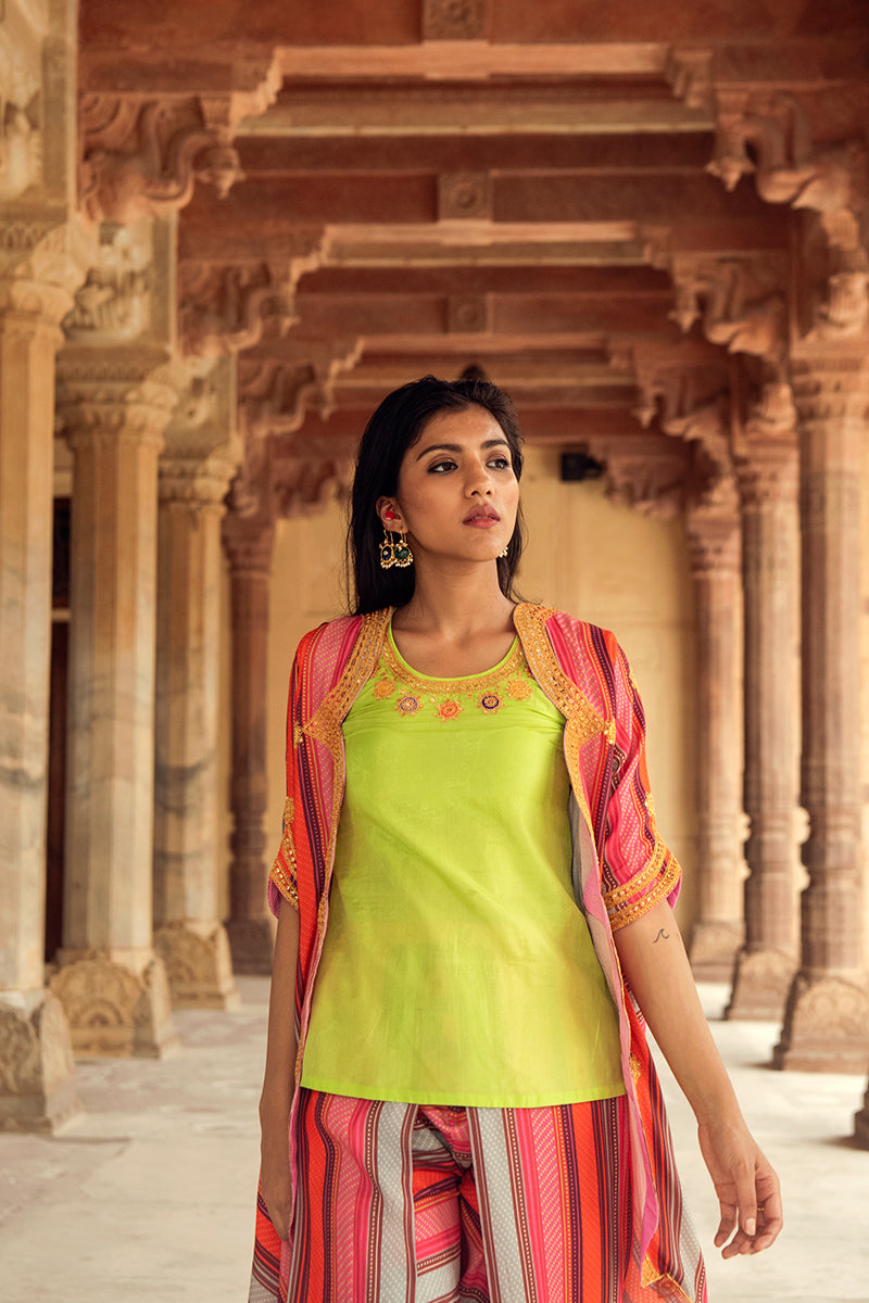 Tijara Cape, Pichola Top & Kesrauli Dhoti Pants