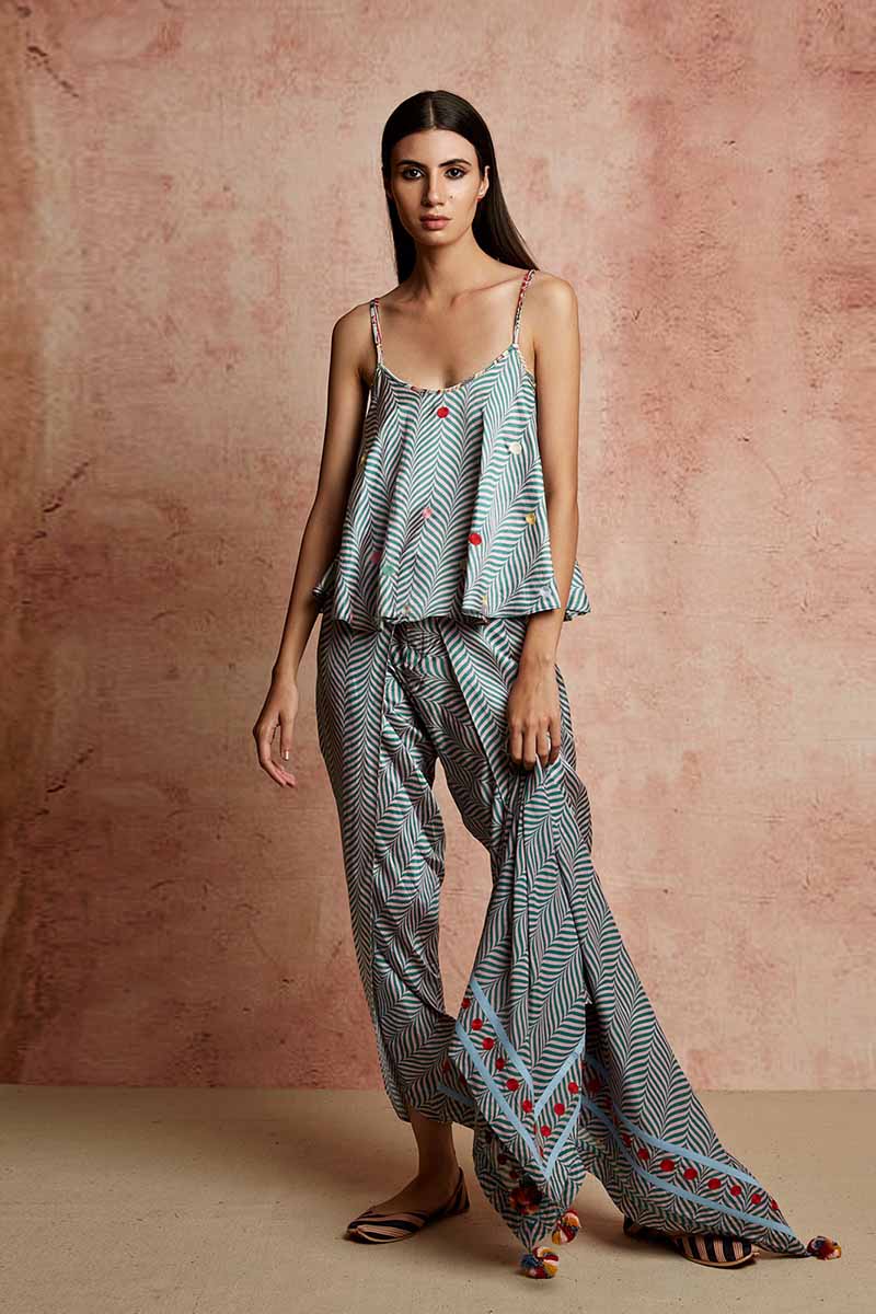 amer green and beige chevron singlet,
green and beige chevron singlet for women,
green and beige chevron singlet for girls,
amer women's green chevron singlet,
amer girls' green chevron singlet,
amer green chevron sleeveless top,
amer beige chevron sleeveless top,
amer chevron print singlet,
amer green and beige tunic,
amer women's chevron tunic,
amer girls' chevron tunic,
amer green and beige tunic top,
amer women's tunic top,
amer girls' tunic top,
amer chevron print tunic,
amer green boho