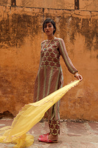 Jantar Mantar Kurta & Sagar Pants