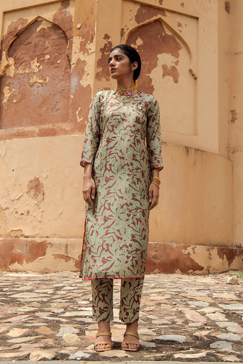 Brown Floral Printed Silk Chanderi Kurta Set with Pink Organza Dupatta