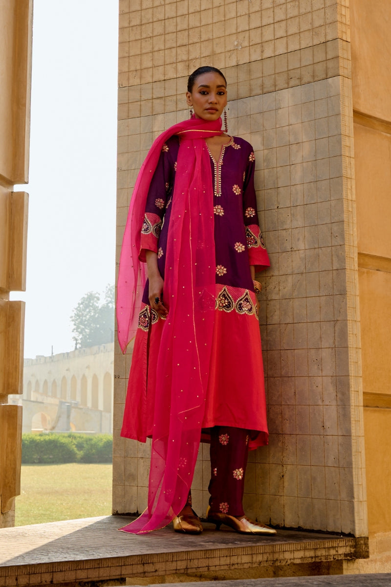 Jantar Mantar Plum Kurta set