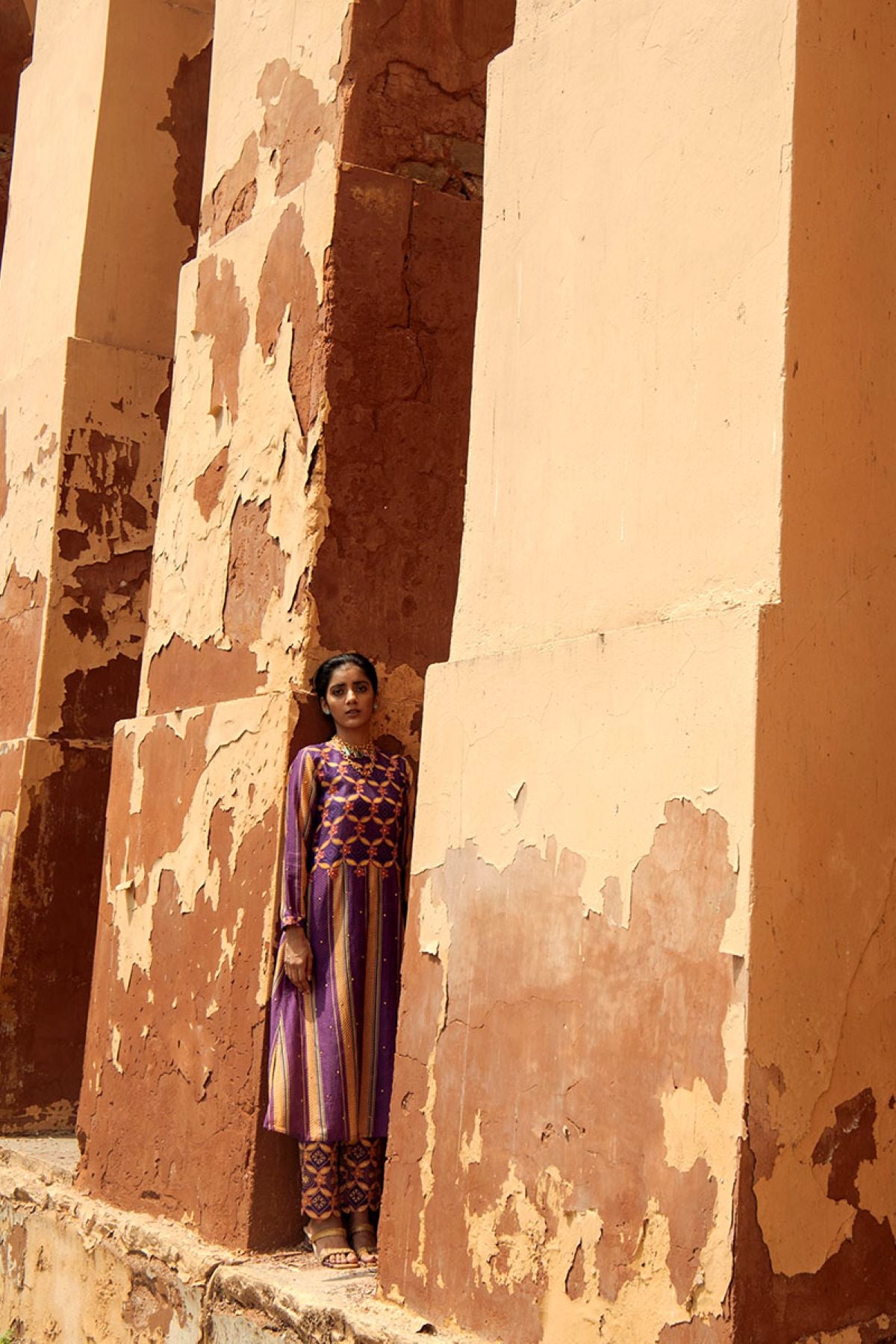 Jantar Mantar Kurta & Sheesh Mahal Pants
