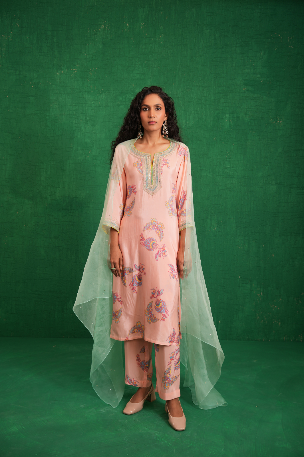 Pink printed embroidered buta jaal kurta set