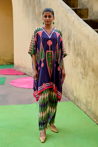 Kilim Printed Poncho Set