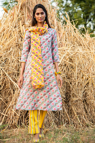 Printed Diagonal Grey Chanderi Straight Kurta