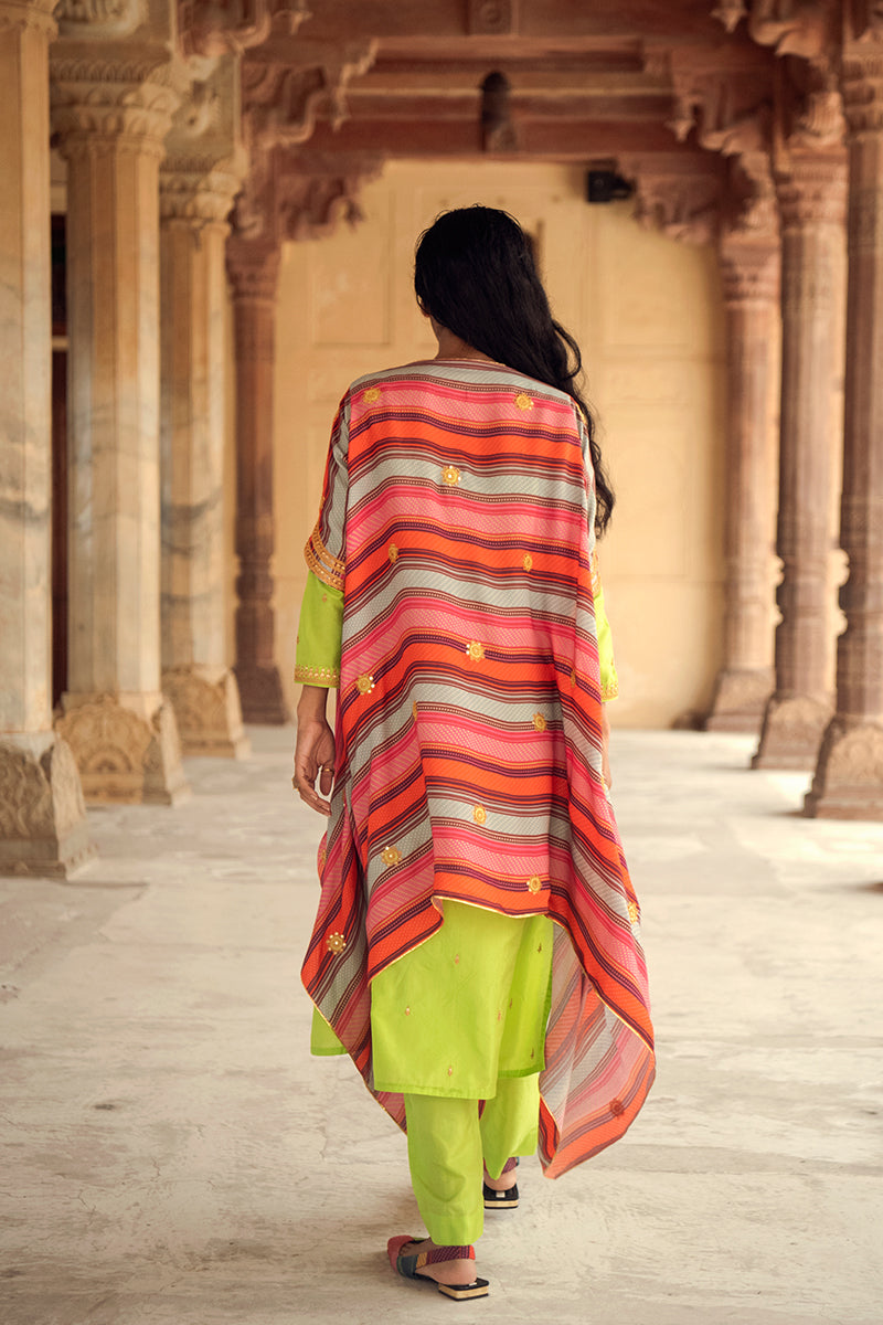Tijara Cape & Baradari Kurta With Pants