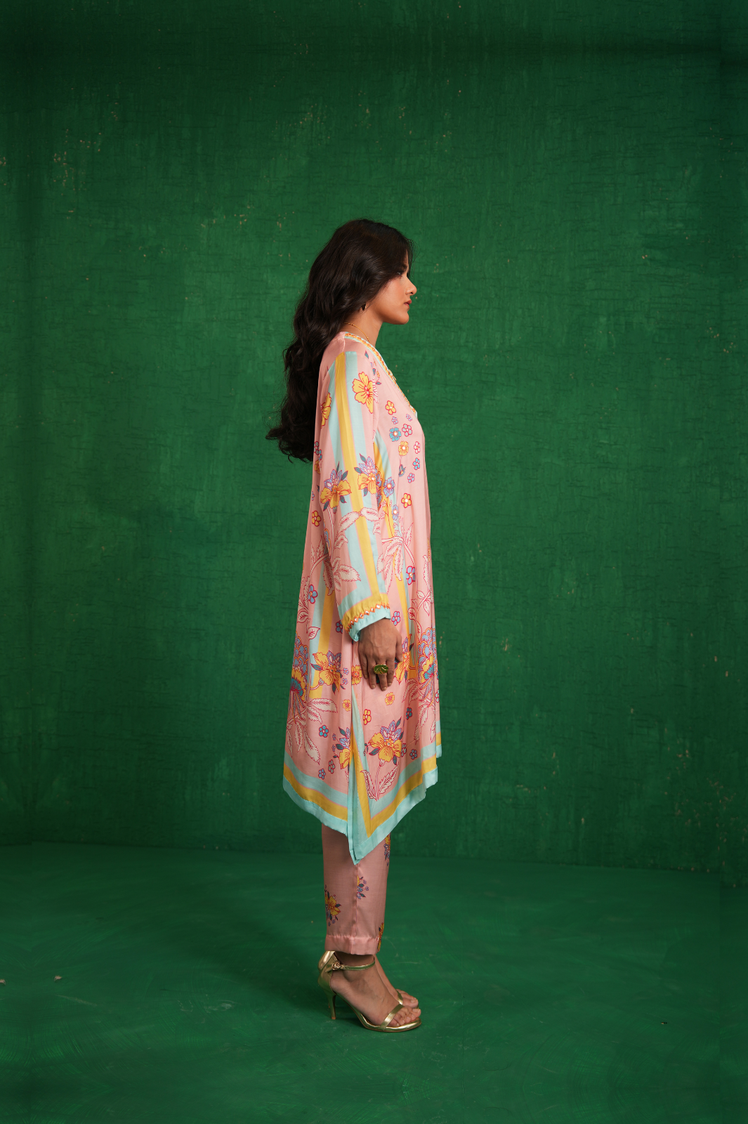 Butterfly pink poncho set