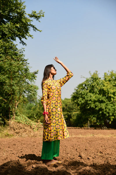 Printed Buta Flared Chanderi Yellow Kurta