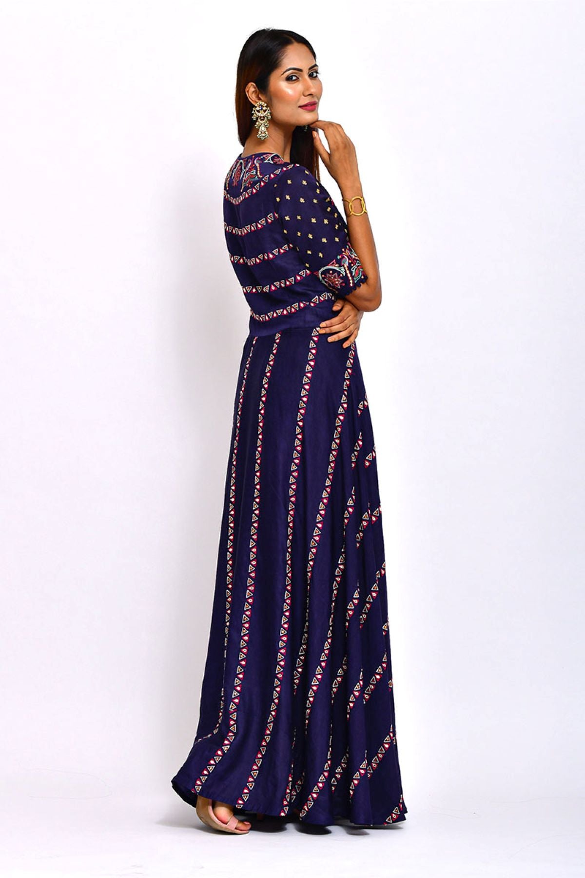 Moriya Embroidered Kurta With Dhoti Pants
