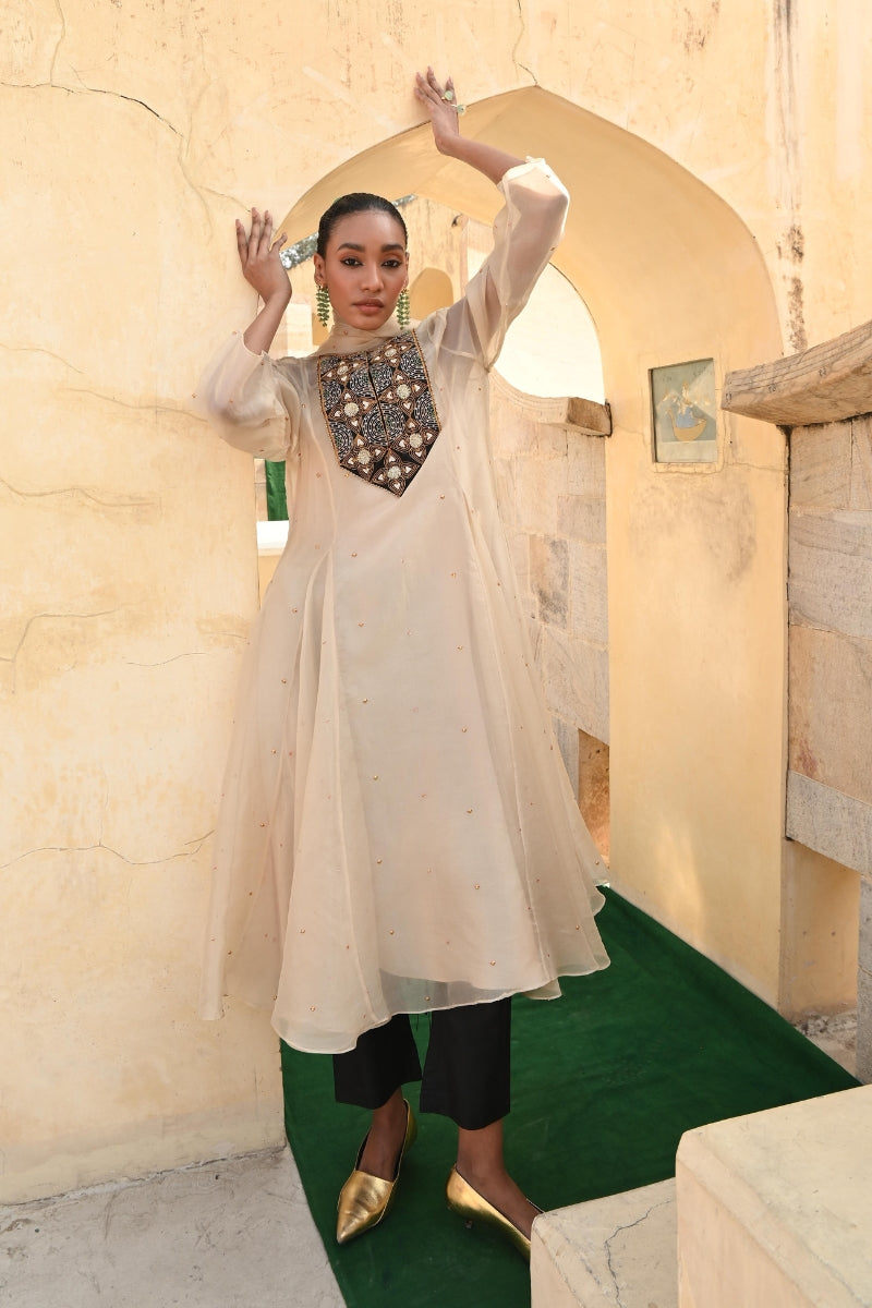 Jantar Mantar Ivory Black Kurta set