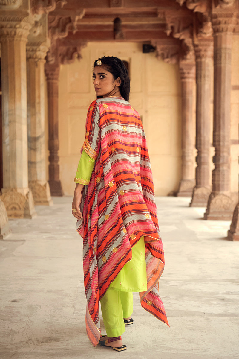 Tijara Cape & Baradari Kurta With Pants