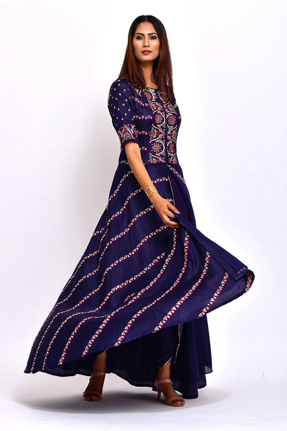 Moriya Embroidered Kurta With Dhoti Pants