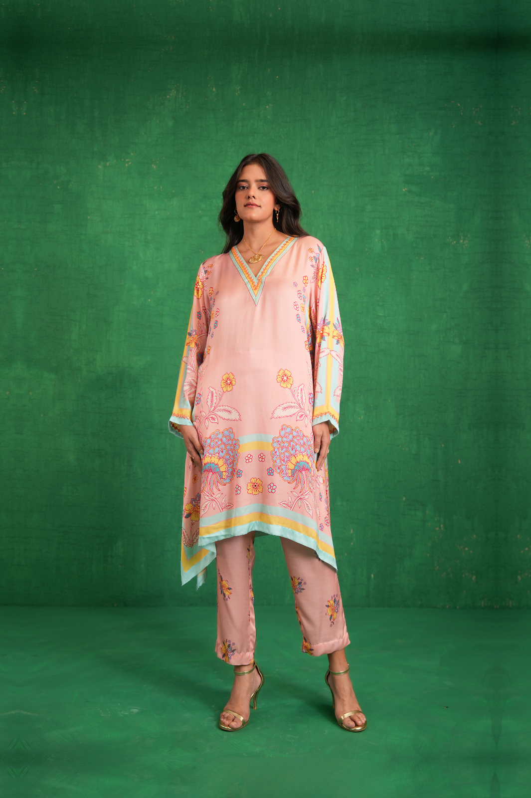 Butterfly pink poncho set