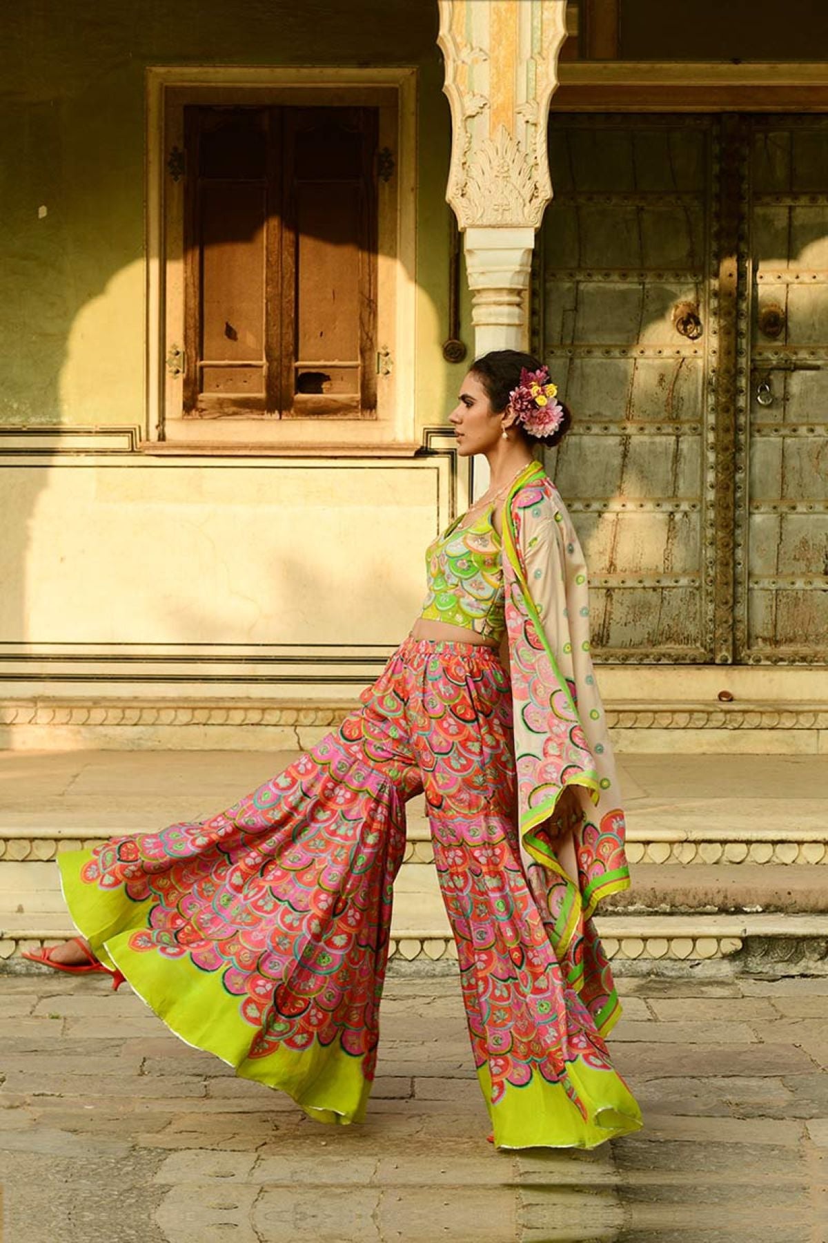Lata Cape And Crop Top With Pansy Sharara
