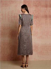 Amer Black Beige Fitted Dress