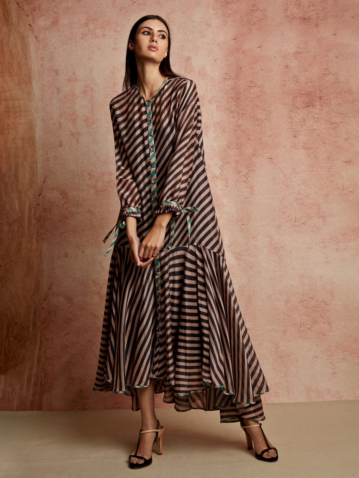 Amer Black Beige Flared Dress