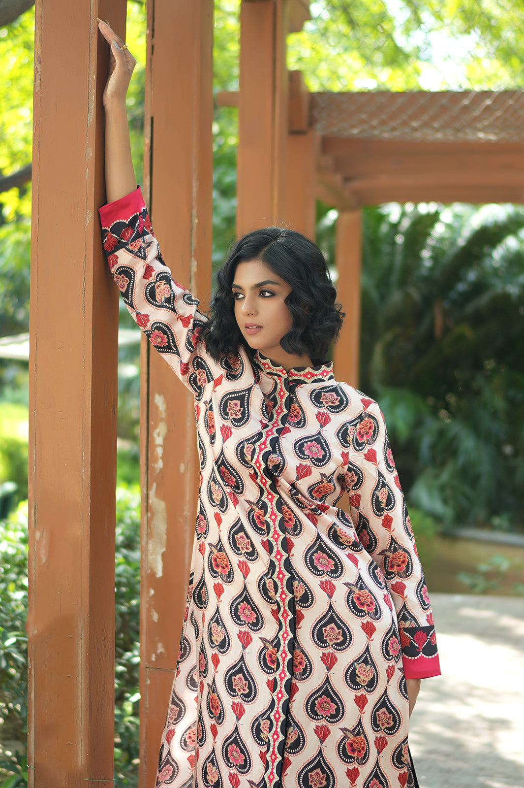 IVORY CHARCOAL CHINTZ GAURI KURTA SET