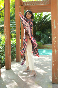 BLACK CHINTZ RANI CAPE