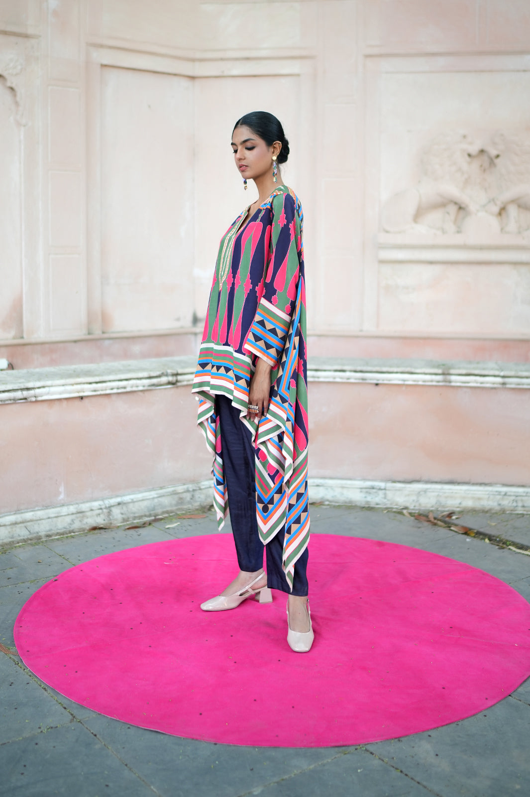 Mauj Nayy Pink Rani Cape Set