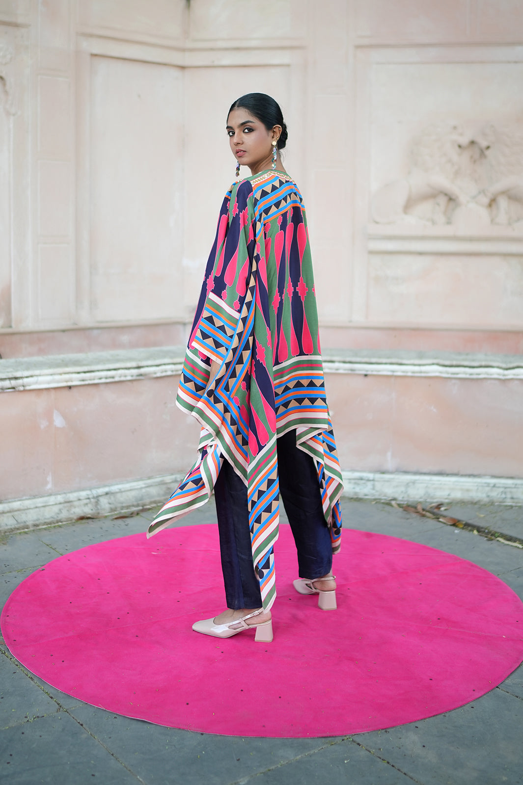 Mauj Nayy Pink Rani Cape Set