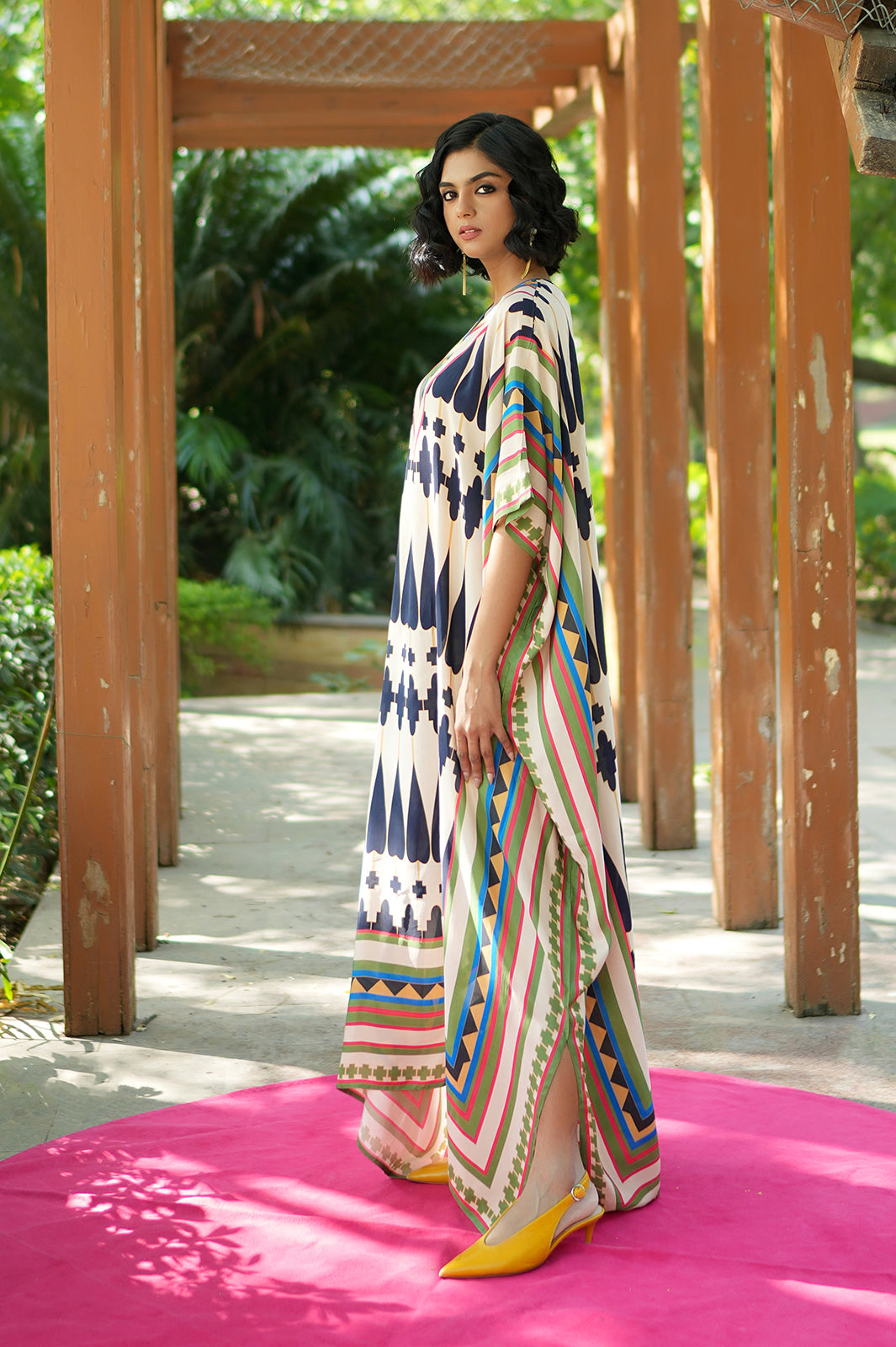 Ivory/ Navy Blue Kilim Mauj Kaftan