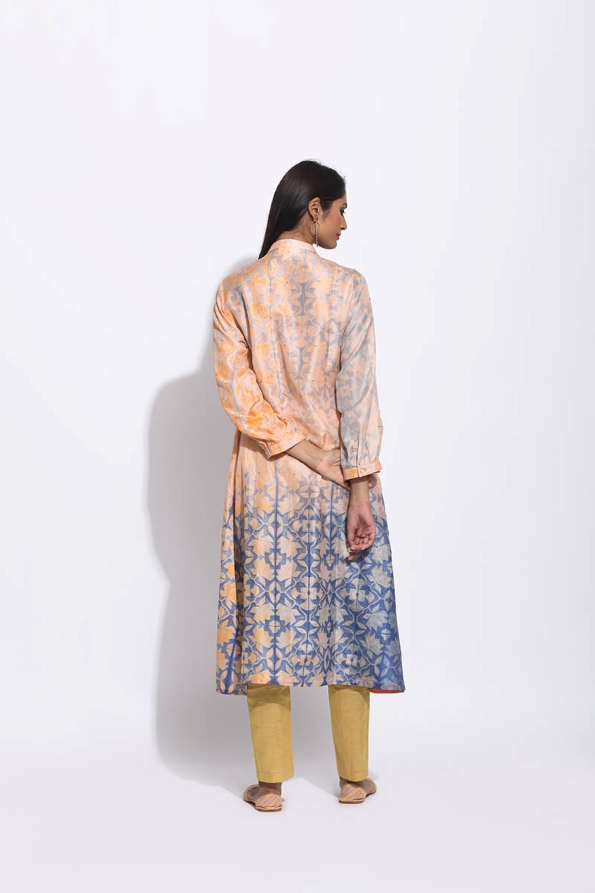 Peach Grey Geometric Flower Silk Shibori With Sequins Kurta