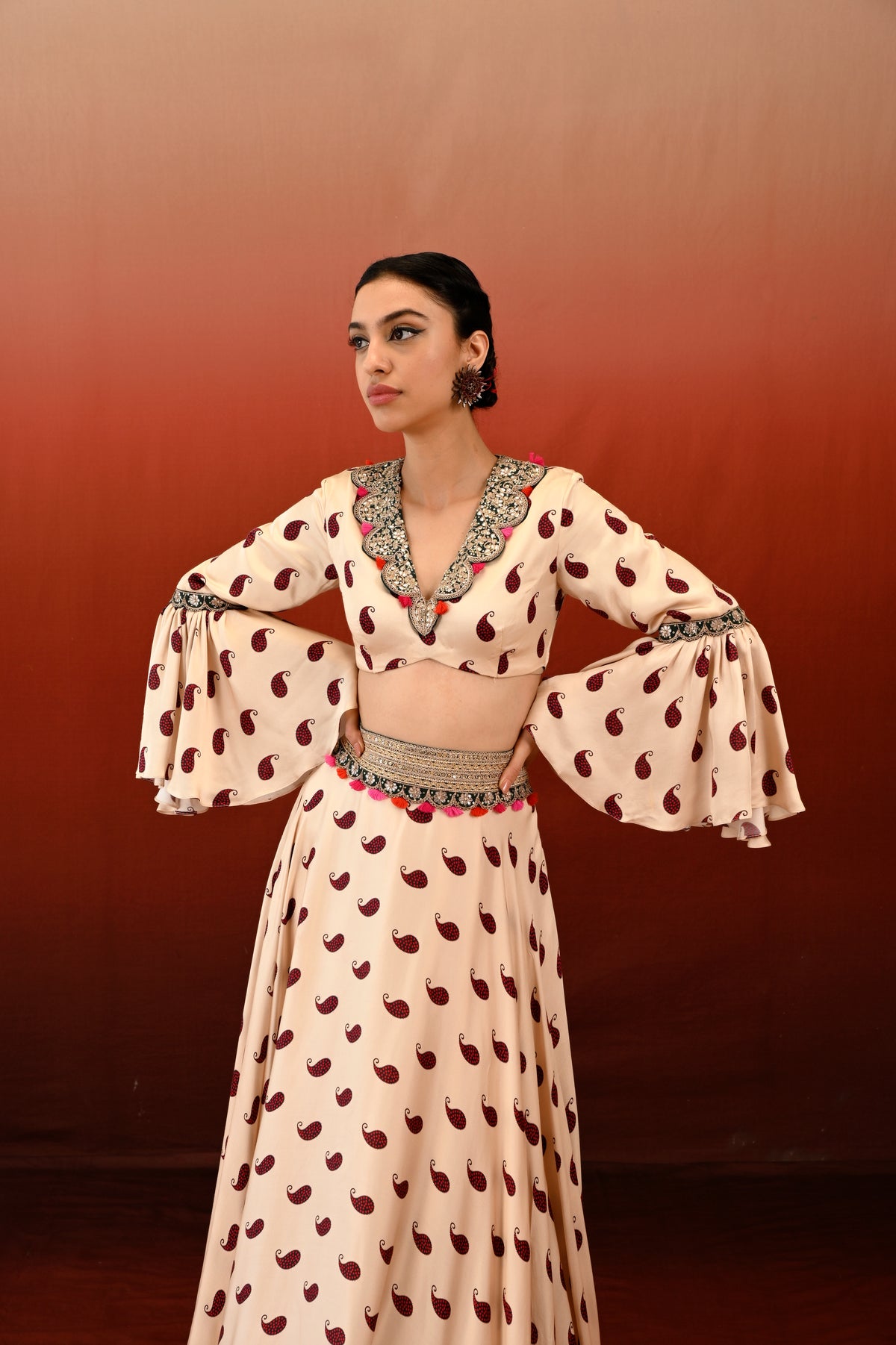 PAISLEY VEENA LEHENGA SET