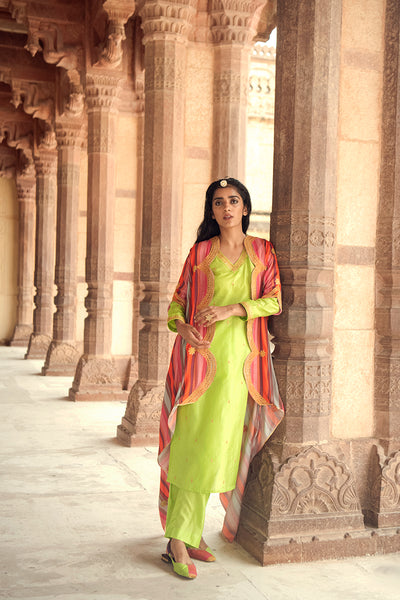 Tijara Cape & Baradari Kurta With Pants