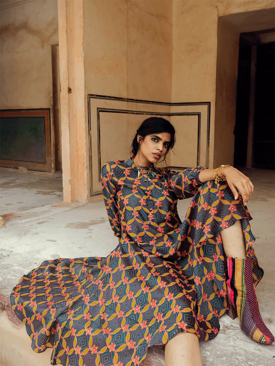 Bikaner Olive Green Danka Embroidered Silk Chanderi Kurta