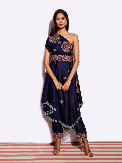 Morbagh Embroidered Cape With Belt And Pants