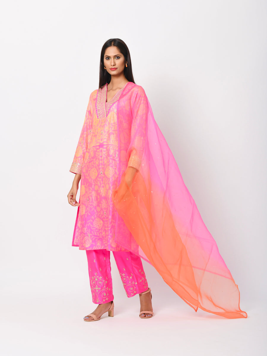 Pink Silk Shibori Embroidered Kurta Set