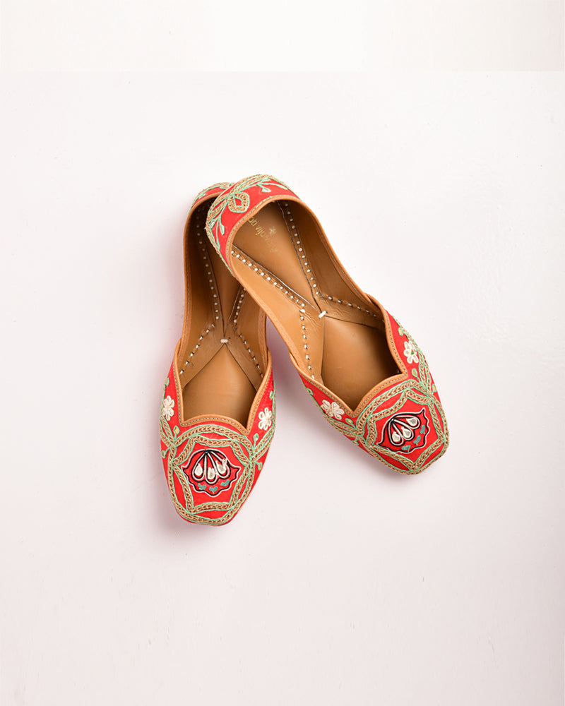 Morbagh Red Embrodied Juti