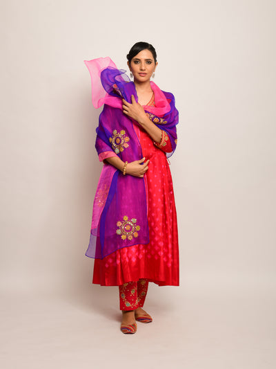 Patang Shibori Red Kurta Set with Buta Dupatta