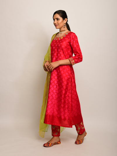 Patang Embroidered Shibori Red/Pink Straight Kurta Set