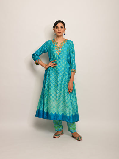Patang Shibori Turquoise Kurta Set with Buti Dupatta