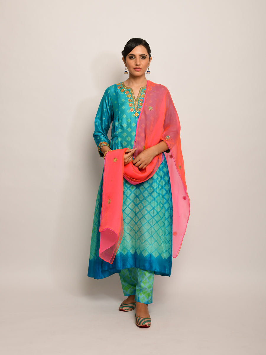 Patang Shibori Turquoise Kurta Set with Buti Dupatta