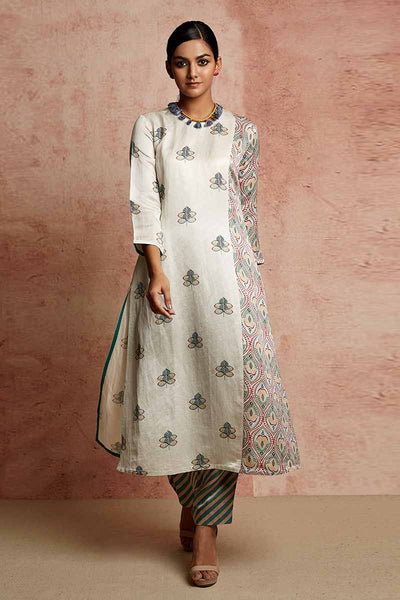 Amer Ivory Buti/Multi Kurta