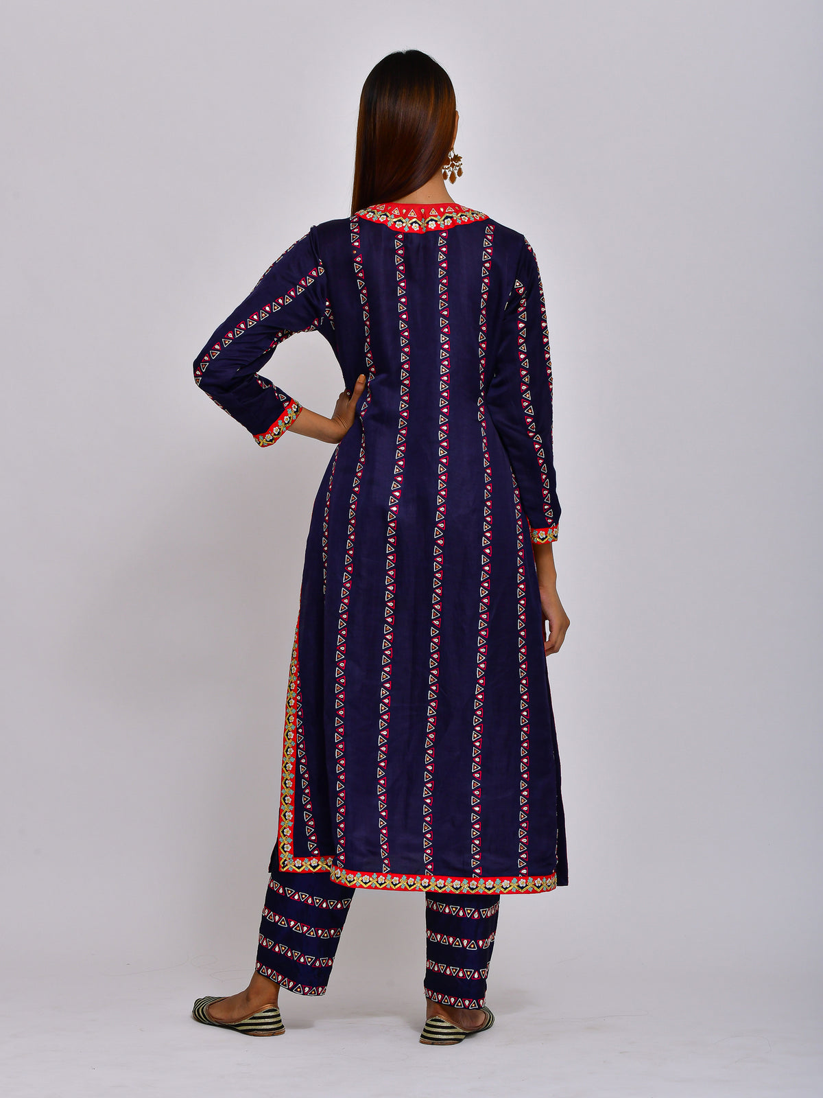 Navy Embroidered Straight Kurta With Pant
