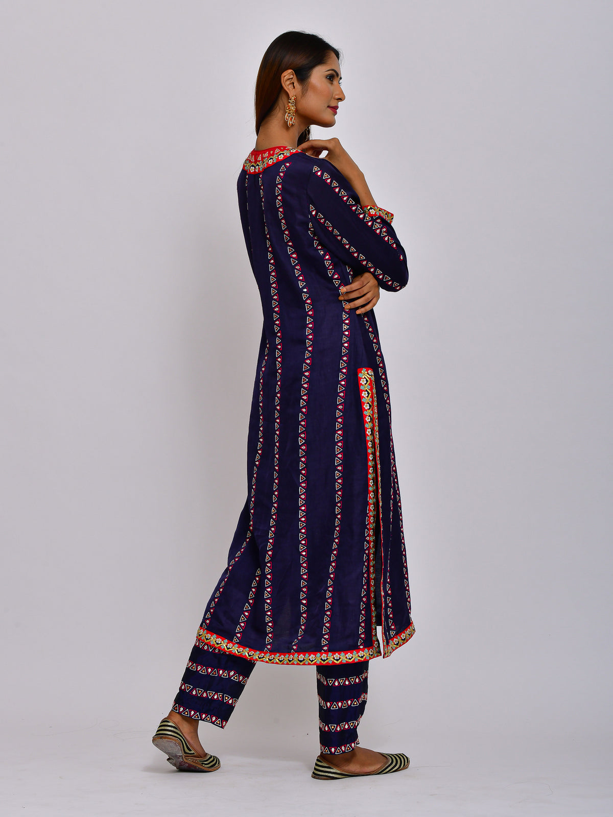 Navy Embroidered Straight Kurta With Pant